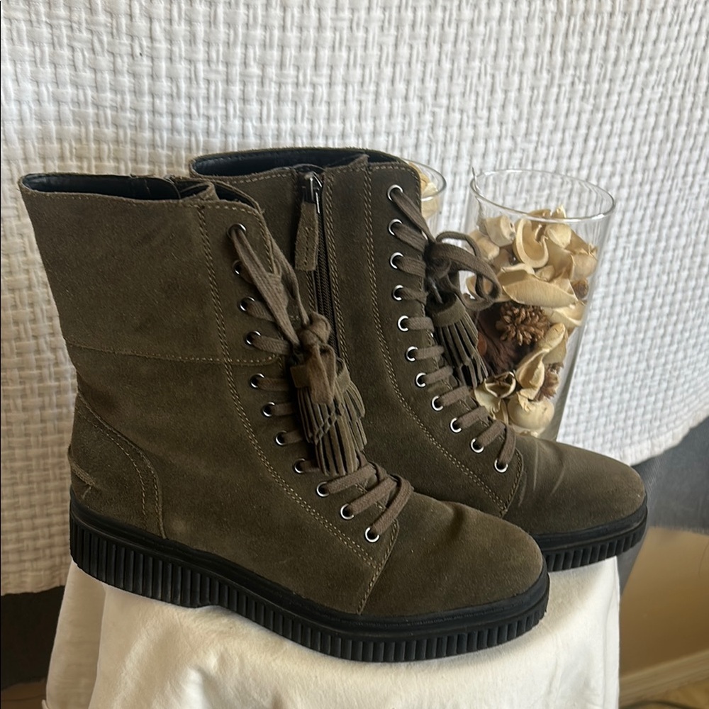 Franco Sarto Khaki Lace-Up Combat Boots Green Suede 8.5M US EU 38